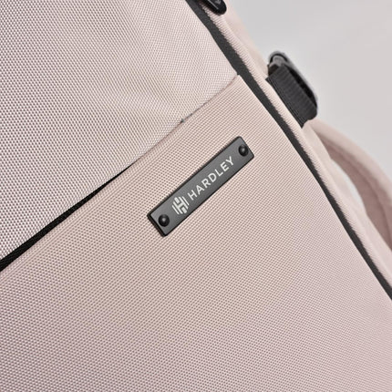 Mochila Urbana Brussels 23 L – Impermeable, Antirrobo y Conector USB Beige